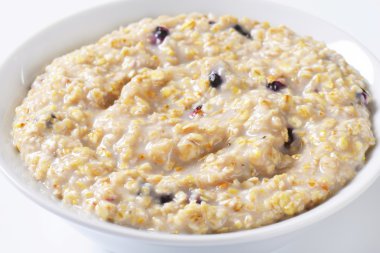 Bütün tahıl yulaf lapası