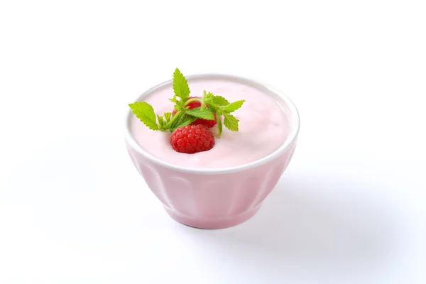 Light raspberry yogurt — Stock Photo, Image