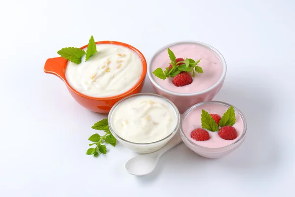 Bowls of yogurt — Stock Photo, Image