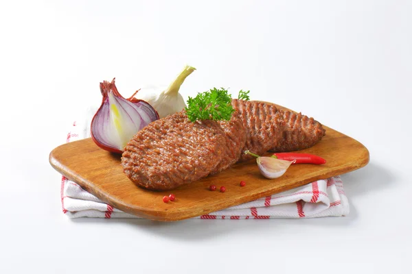 Gegrilde rundvlees hamburger pasteitjes — Stockfoto