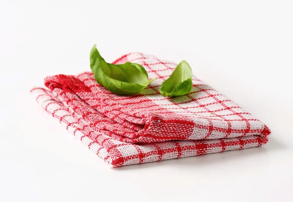 Червоно-білий кухонний чайний рушник — стокове фото