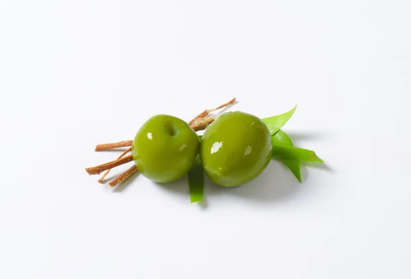 Fresh green olives — Stock Photo, Image