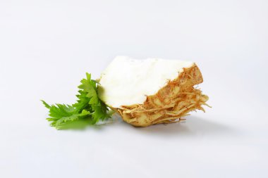 taze kereviz kökü