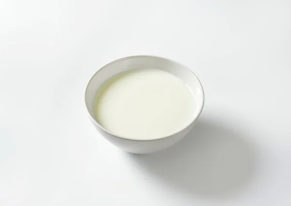 Kom van melk — Stockfoto
