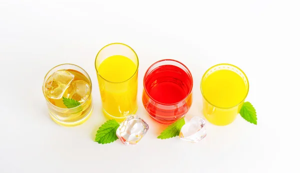 Variedade de bebidas frias — Fotografia de Stock