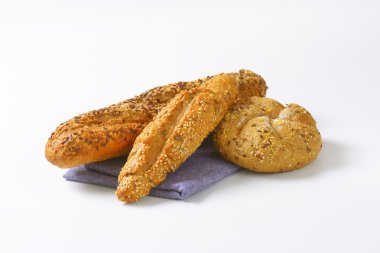 çeşitli ekmek ruloları