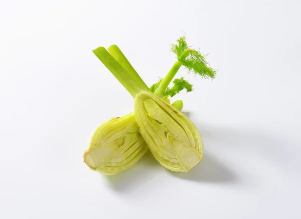 Halved fennel bulb — Stock Photo, Image