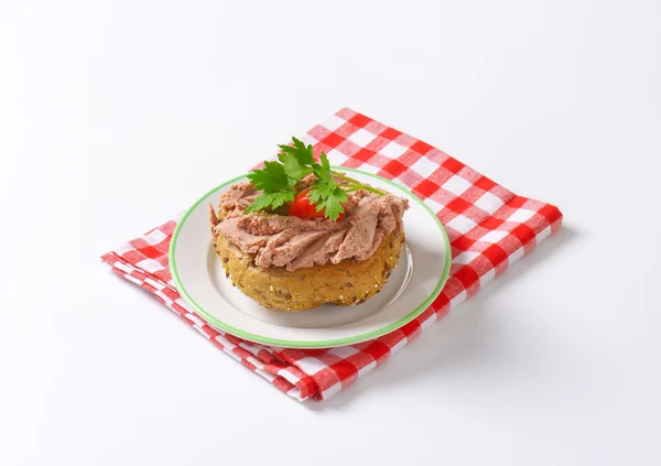 Bun with pate — Stock Photo, Image