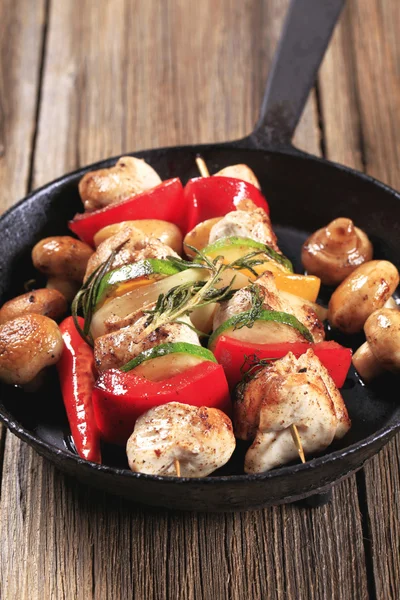 Chicken shish kebabs — Stock Photo, Image