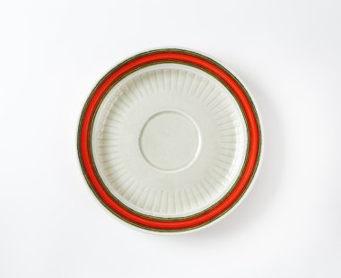 beyaz daire kırmızı ağızlı