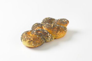 Haşhaş tohumu ekmek rulo örgülü