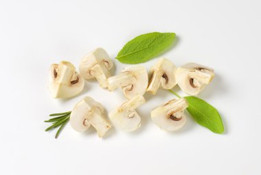 Beyaz mantarları Sote