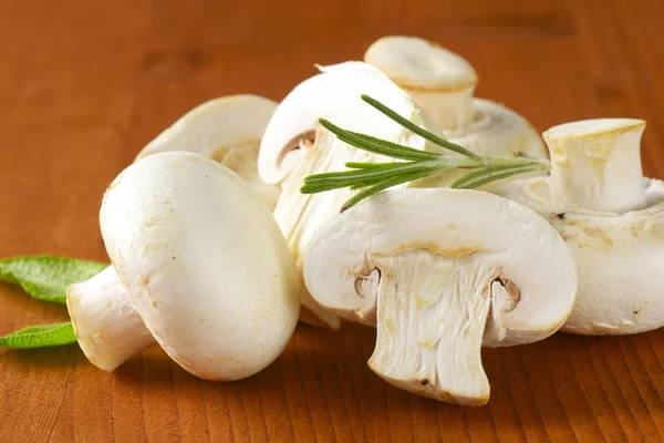 Fresh button mushrooms — Stock Photo, Image