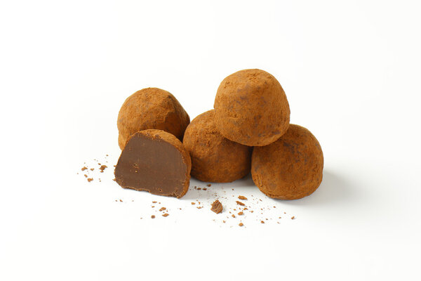 Cocoa dusted chocolate truffles