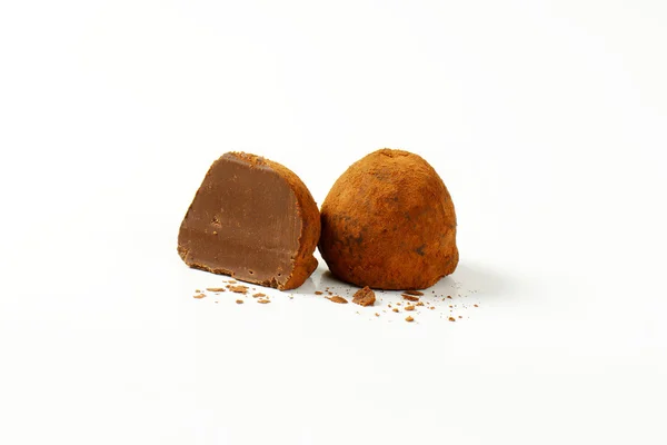 Cocoa dusted chocolate truffles — Stock Photo, Image