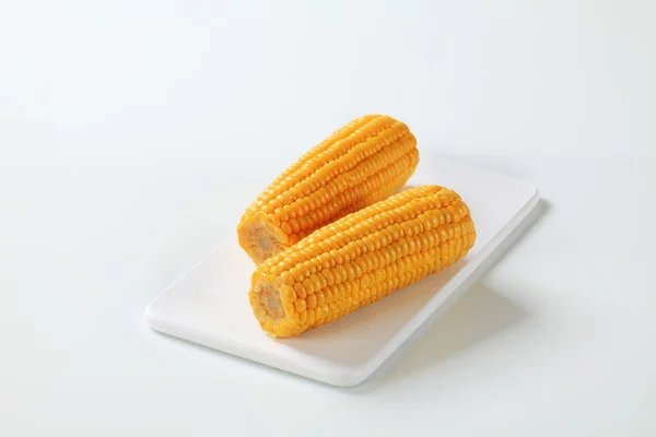 Варёная кукуруза — стоковое фото
