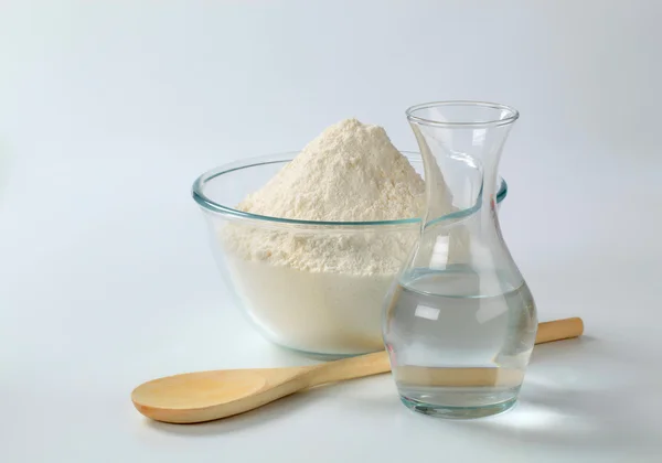 Białej mąki z wodą — Zdjęcie stockowe
