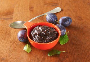 ev yapımı Erik reçeli