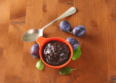 ev yapımı Erik reçeli