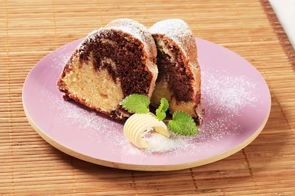 설탕 뿌려 bundt 케이크 — 스톡 사진