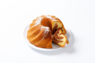 Çikolata ve vanilya Kugelhopf pasta