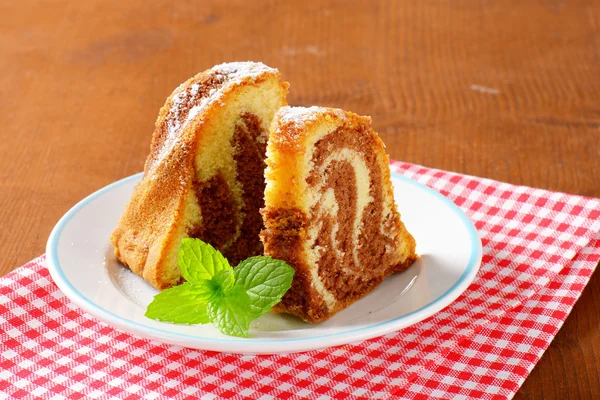 Tranches de gâteau en marbre — Photo