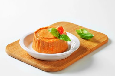 Kavrulmuş sebze nohut ezme