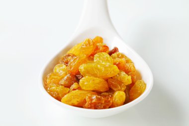 Altın renkli kuru üzüm