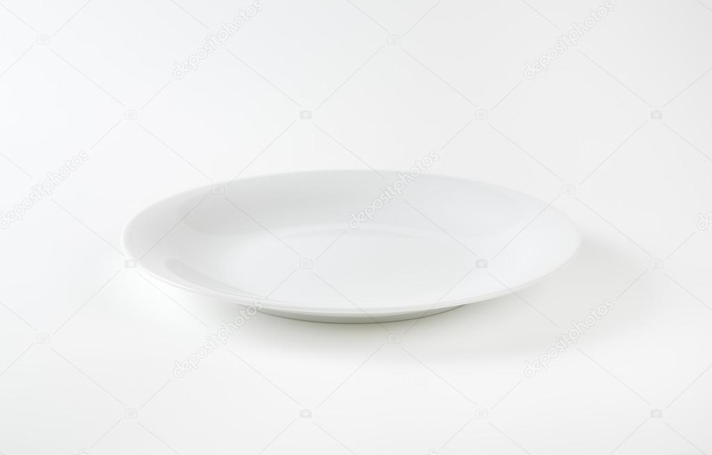 Smooth white dinner plate