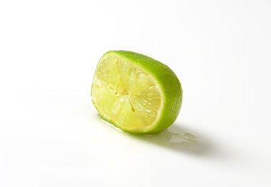 Sıkılmış limon meyve