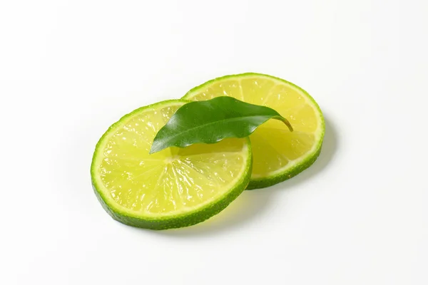 Färsk lime frukt skivor — Stockfoto