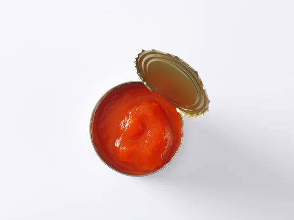 Can of peeled tomatoes — Stock Photo, Image