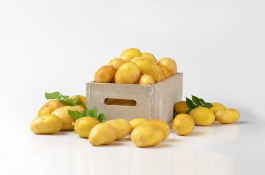 Bir kutu patates.