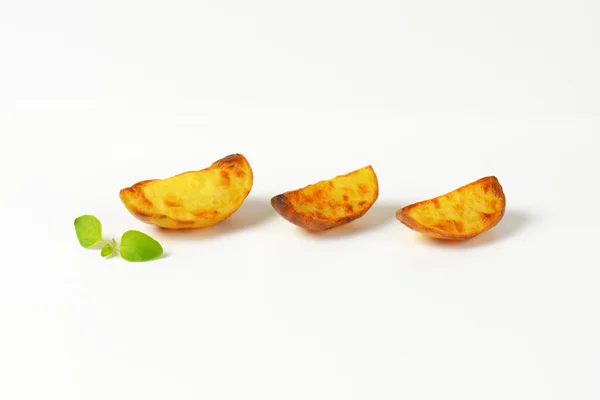Τρεις πατάτες ξεροψημένες — Φωτογραφία Αρχείου