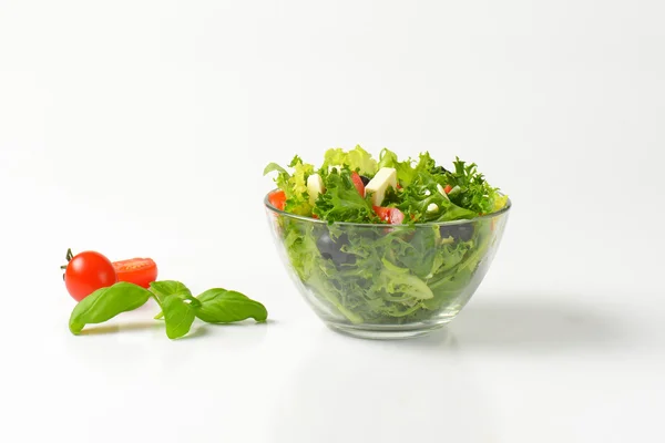 Beyaz peynir ile sebze salatası — Stok fotoğraf