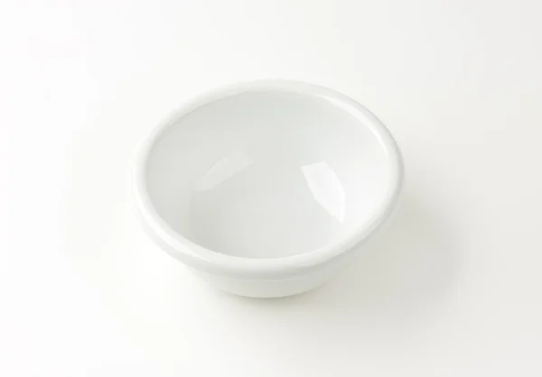 Маленькая белая миска — стоковое фото