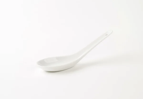 Białej porcelany zakąska łyżka — Zdjęcie stockowe