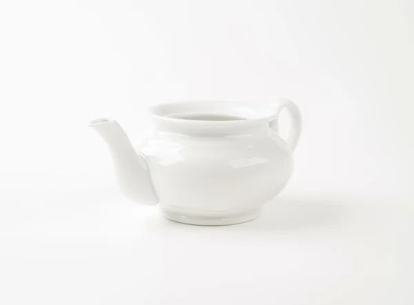 Tetera de porcelana blanca — Foto de Stock