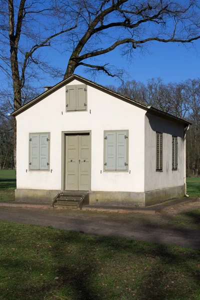 Salettchen in openbaar park Schoenbusch — Stockfoto