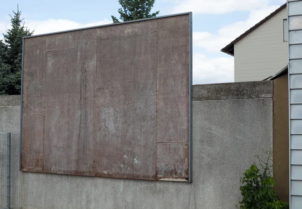 Leere Holzwand für ein Plakat — Stockfoto