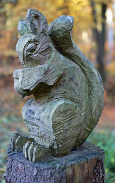 雕刻的松鼠 — 图库照片