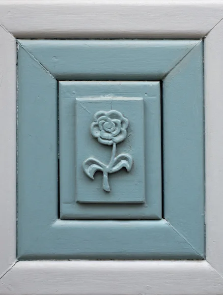 Rosa de madera, relieve —  Fotos de Stock