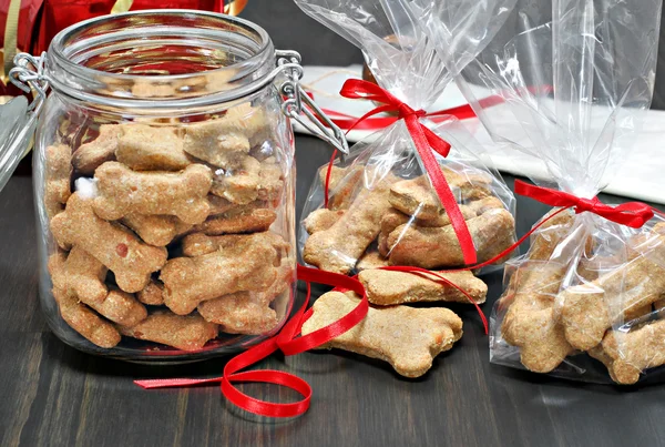 Упаковка собачого печива на Різдво . — стокове фото