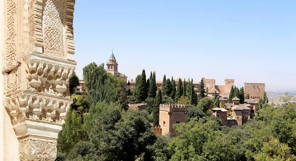 Arches in Islamic (Moorish)  style and  Alhambra, Granada, Spain — Stock Photo, Image