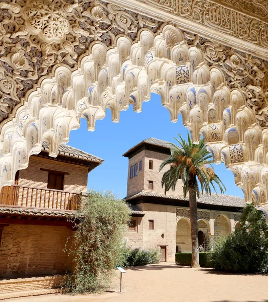 Arches in Islamic (Moorish)  style and  Alhambra, Granada, Spain — Stock Photo, Image