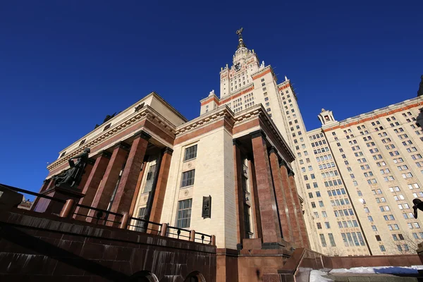 Lomonosov Moskva State University, hlavní budova, Rusko — Stock fotografie