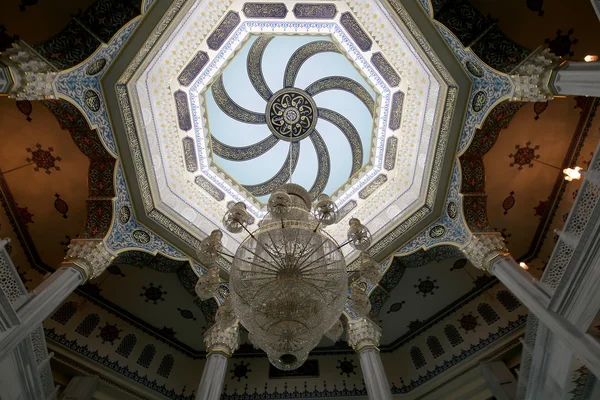 モスクワ大聖堂モスク (内装)、ロシア - モスクワ、新しいランドマークの主要なモスク — ストック写真