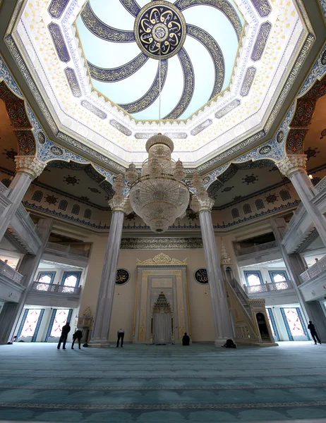 Mesquita da Catedral de Moscou (interior), Rússia - a principal mesquita de Moscou, novo marco — Fotografia de Stock