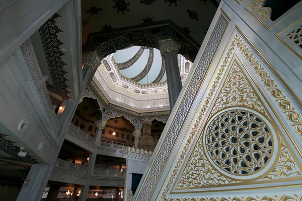 Mezquita Catedral de Moscú (interior), Rusia - - la mezquita principal en Moscú, nuevo hito — Foto de Stock
