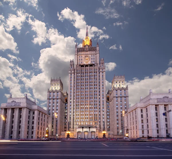 Ryska federationens utrikesministerium, Smolenskaja-torget, Moskva, Ryssland — Stockfoto